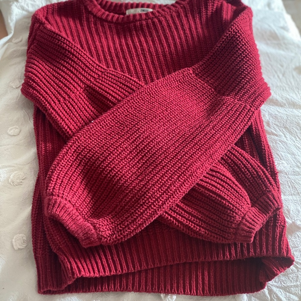 ❣️ Worn once crimson pullover